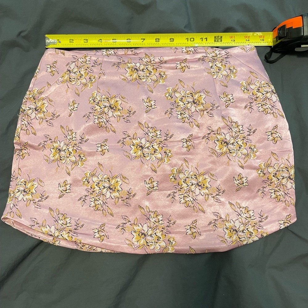 Free People pink embroidered mini skirt - Sz 0 - Picture 5 of 8